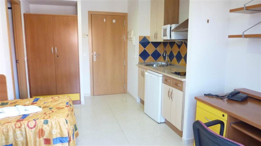 Residencia Batuecas Guest house